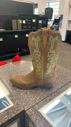 Ladies Cowgirl Boots