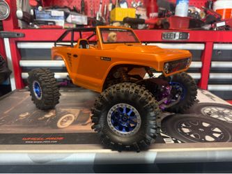 Remote control crawler