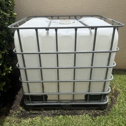 275 Gallon Water Storage-  Available- Pickup