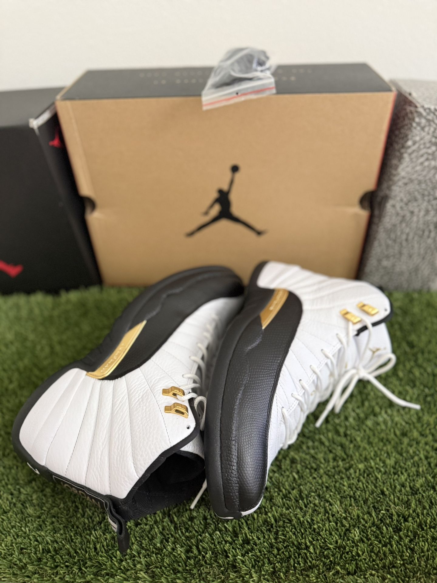 Jordan 12 “Royalty”