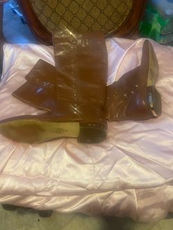 Micheal Kors Boots