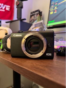Canon EOS M100 (FPOR) camera