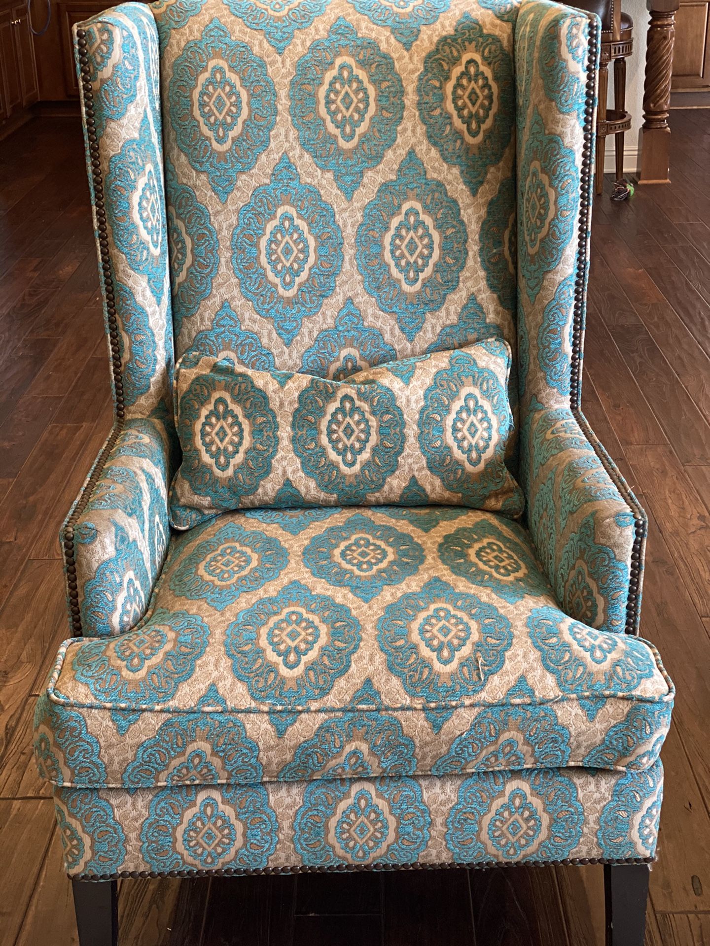 Accent Chairs