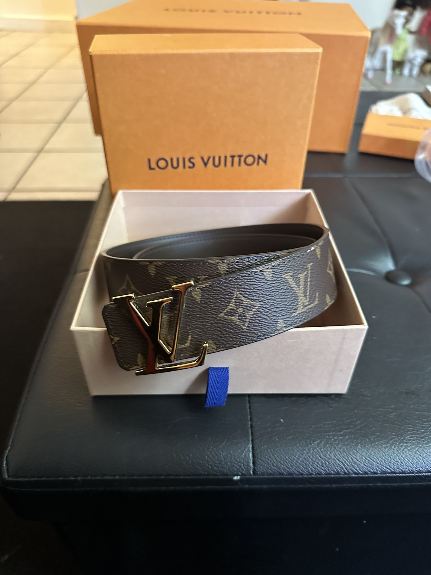 Authentic Louis Vuitton Lexington Pochette Vernis for Sale in Carnegie, PA  - OfferUp