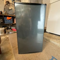 Midea Mini Fridge, Silver, 3.3 Cu. Ft.