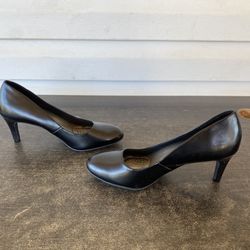 Dexflex Comfort Black Heels size 7