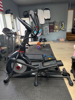 Schwinn 470 Elliptical - Perfect Condition / Like New - $600 OBO
