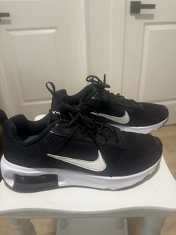 Nike Air Max Sneakers Black and White