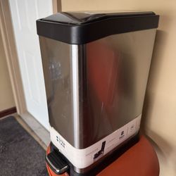 Small Garbage Can. Stainless Steel. 