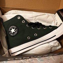 Brand New Converse Kids Sizes 4 And 5 