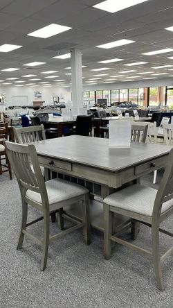 Brand New Counter Height dining set w/Drawers