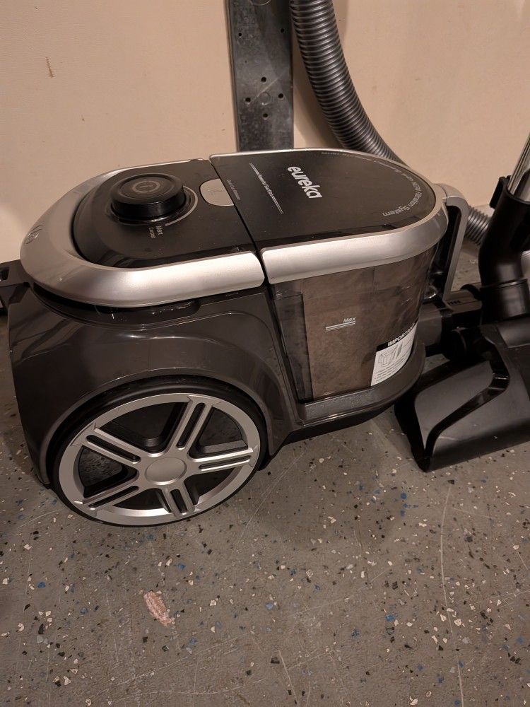 Like New Eureka Canister Vacuum