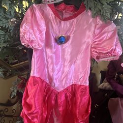 Princess Peach For $8 Size: 4-6