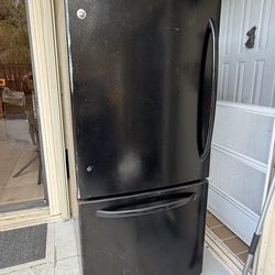 Nevera - Refrigerator