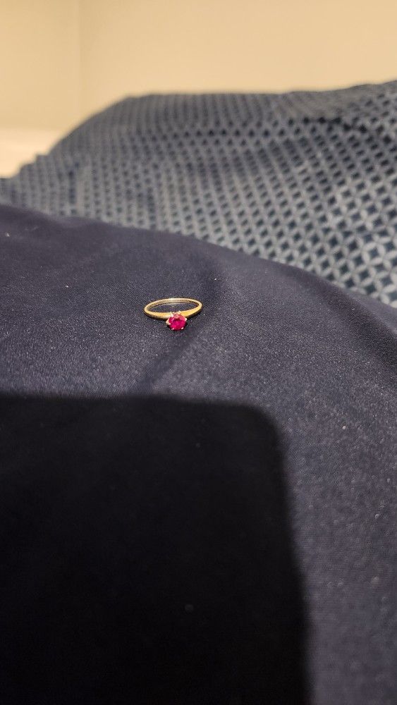 14K Gold Ring With Red Ruby 