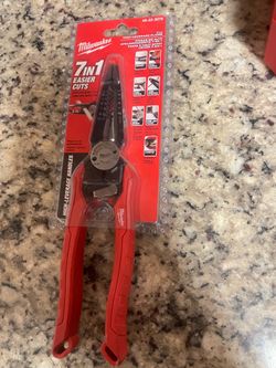 MILWAUKEE 7 in 1 pliers