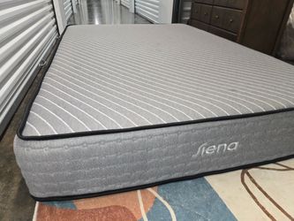 Like New Siena Premier Hybrid, Queen Mattress, Perfect Condition