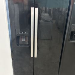 Whirlpool Black Side By Side Refrigerator 