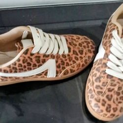 Cheetah Print Tennis Shoes