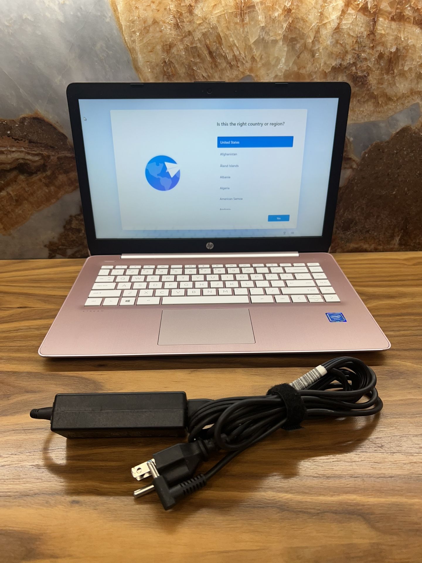 HP Stream 14-cb172wm 14" (64 GB, Intel Celeron N4020, 1.10 GHz, 4 GB) Windows 11 Laptop,hp,hp Laptop,stream Laptop,windows 11