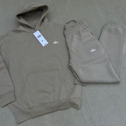 Alo Matching Set - Brand New - In Hand - Ready Today