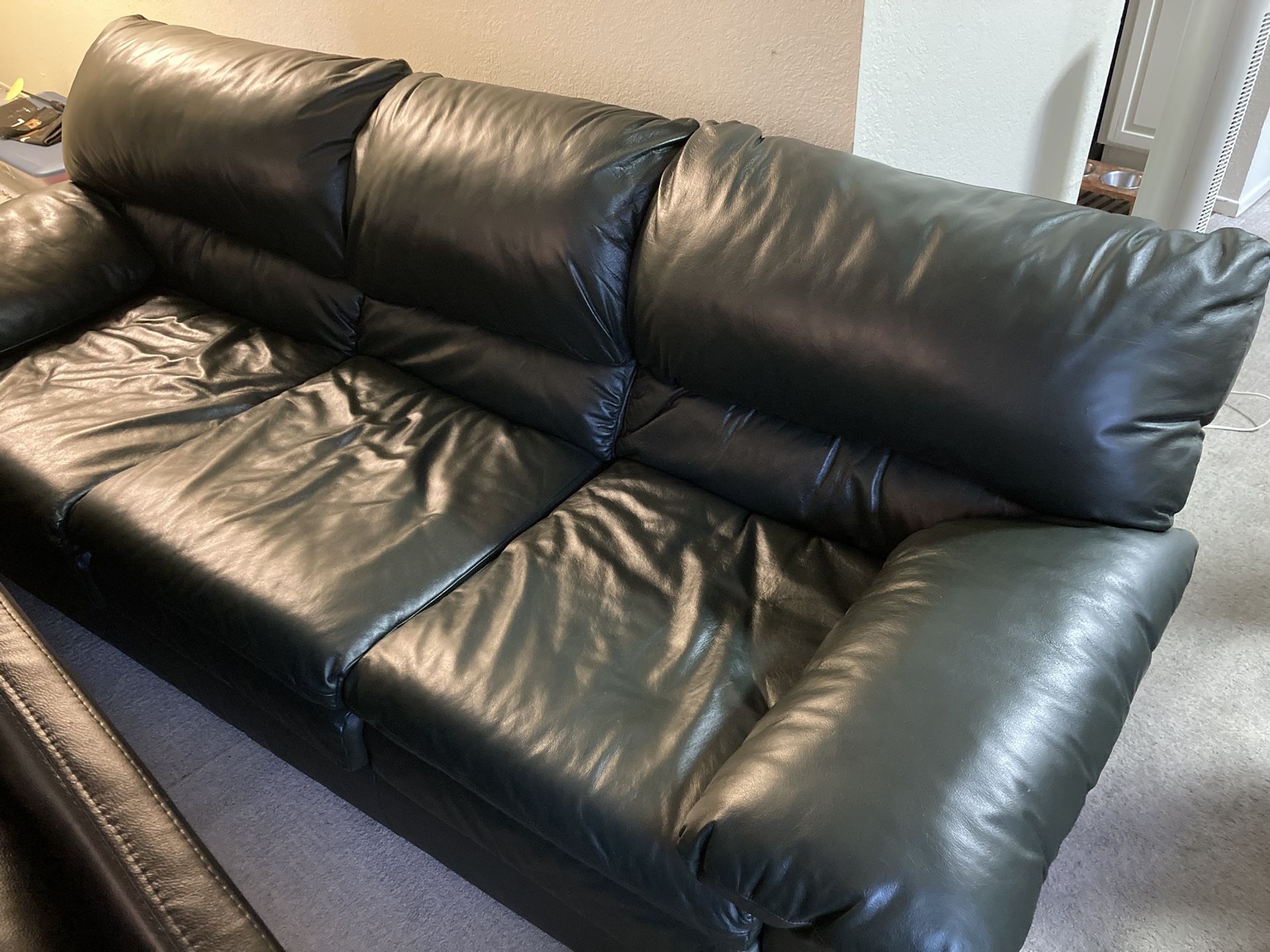 Green Couch, 3 Cushions 