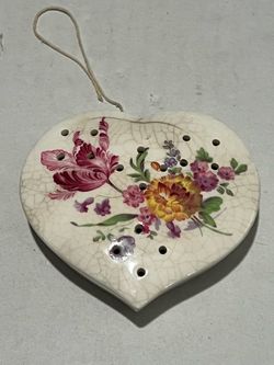 vintage heart-shaped porcelain potpourri holder