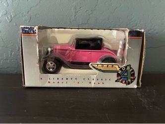 Vintage LIBERTY CLASSICS Ford Diecast Pink Model A Bank Car. Pre Owned.