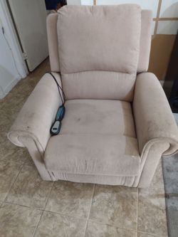 Lazy boy massage chair
