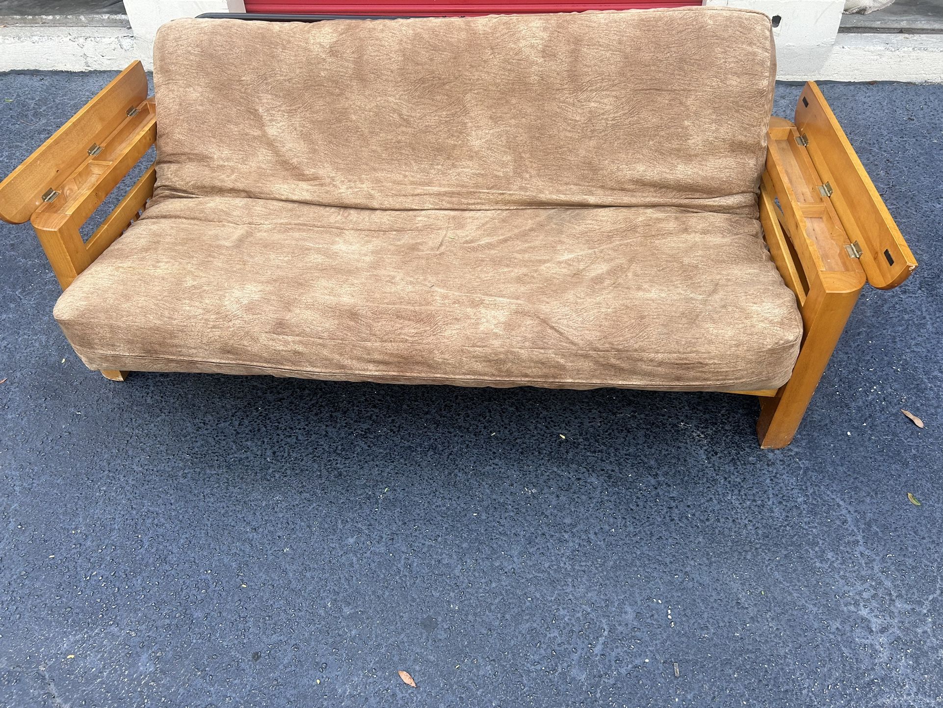 Futon 🔥