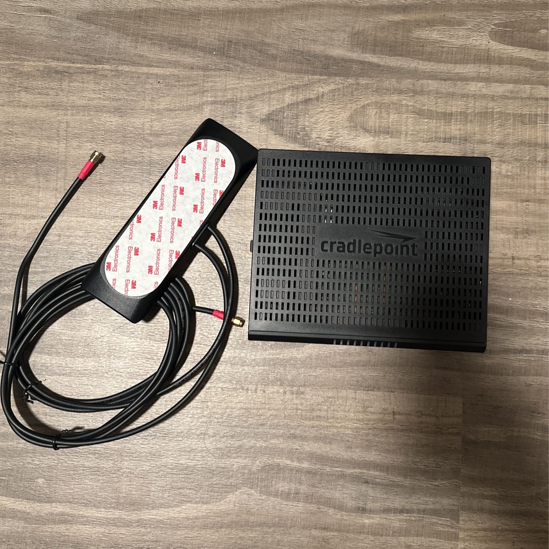 Cradle point Router With Antenna 