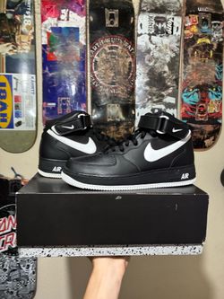 Air Force one black and white size 9.5