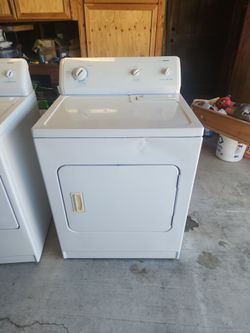Kenmore  Electric Dryer 220 volts working perfect  30 days warranty located Perris