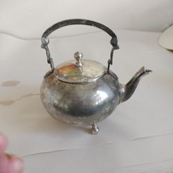 Vintage Teapot Three Leg Kettle Pre-owned Silver Plates Traditional Teapot