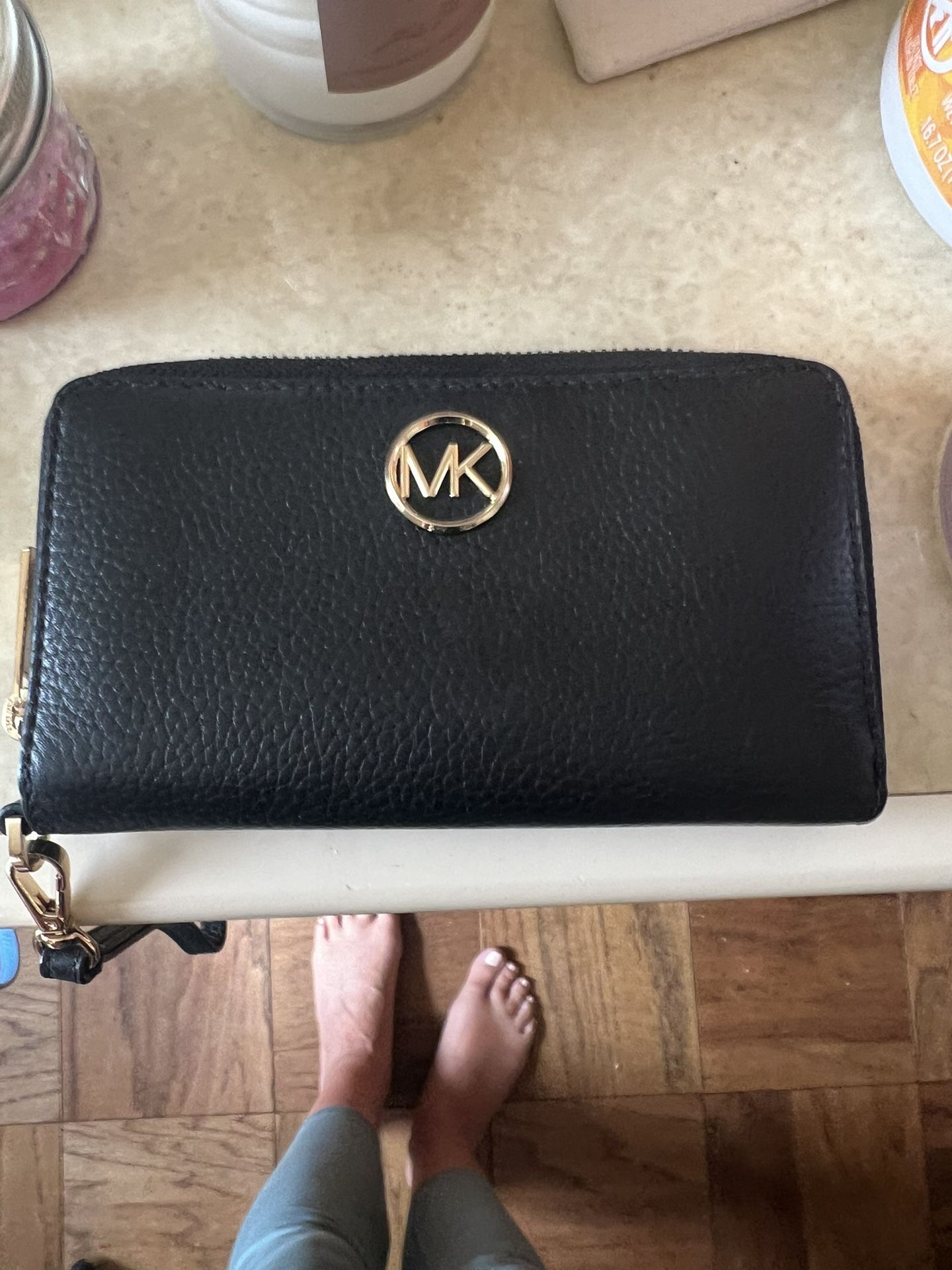Michael Kors Wallet/ Large Wristlet