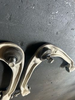 Upper control arm infiniti g37 2012
