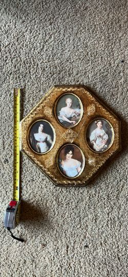 Vintage Gold Octagonal Multi-Portrait Frame