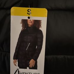 Aventure Women Puffer Jacket 
