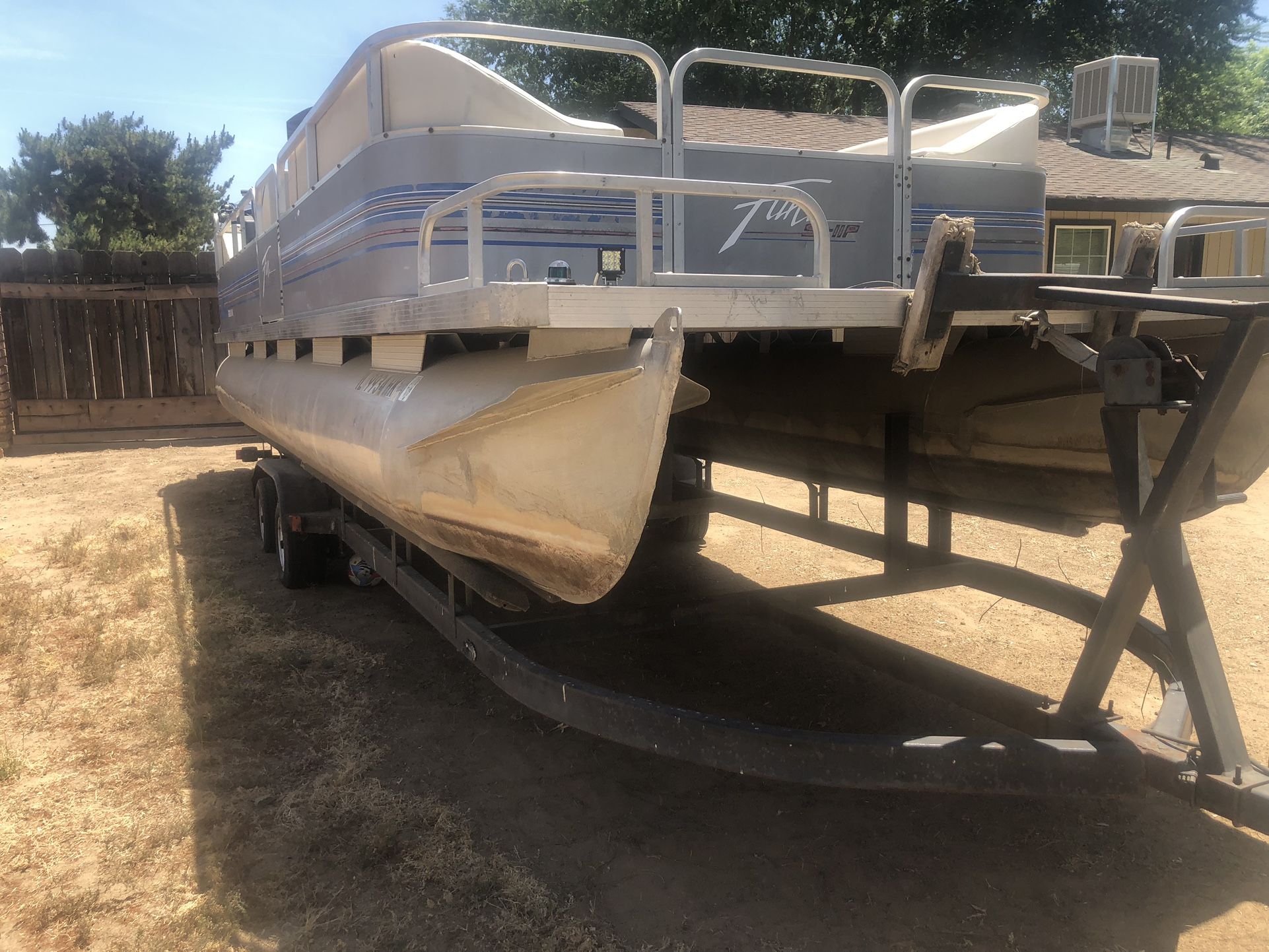 Pontoon boat 1992 Grumman   Funship 24