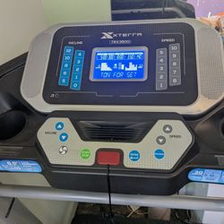 Treadmill Excellent Condition Xterra 3500