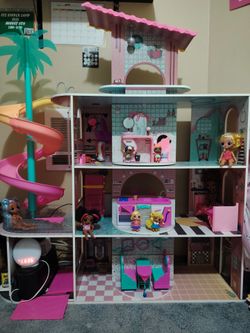 LOL doll house