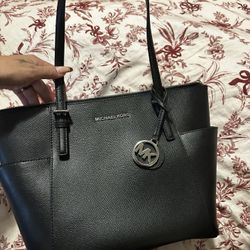 Michale Kors Bags 