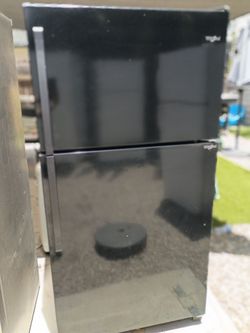 Refrigerator 🥶 serious buyers READ