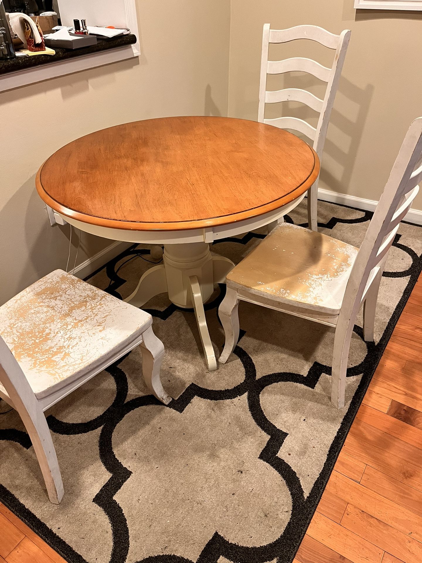Kitchen Table w/ 3 Chairs