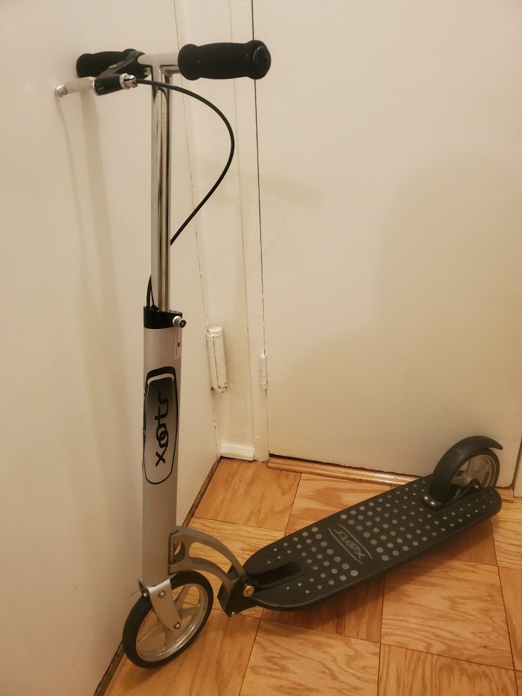 Xootr adult kick scooter normal wear good condition $ 200.00