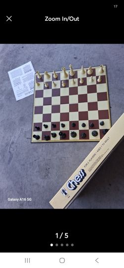 Vintage 1975 Whitman Chess Set