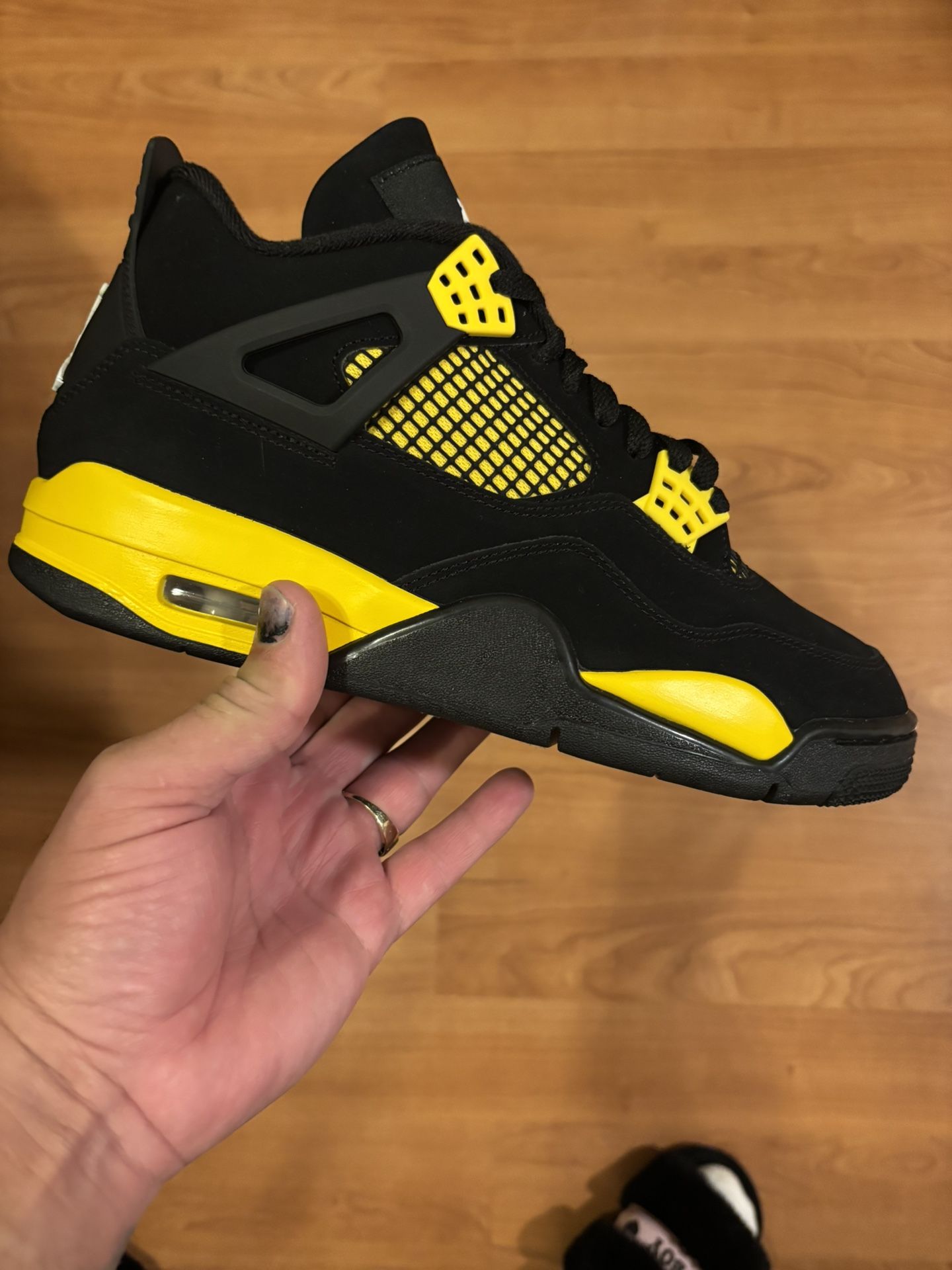 Air Jordan Four Size 9 1/2