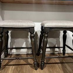 4 Matching Stools 