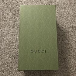 Women’s gucci slides