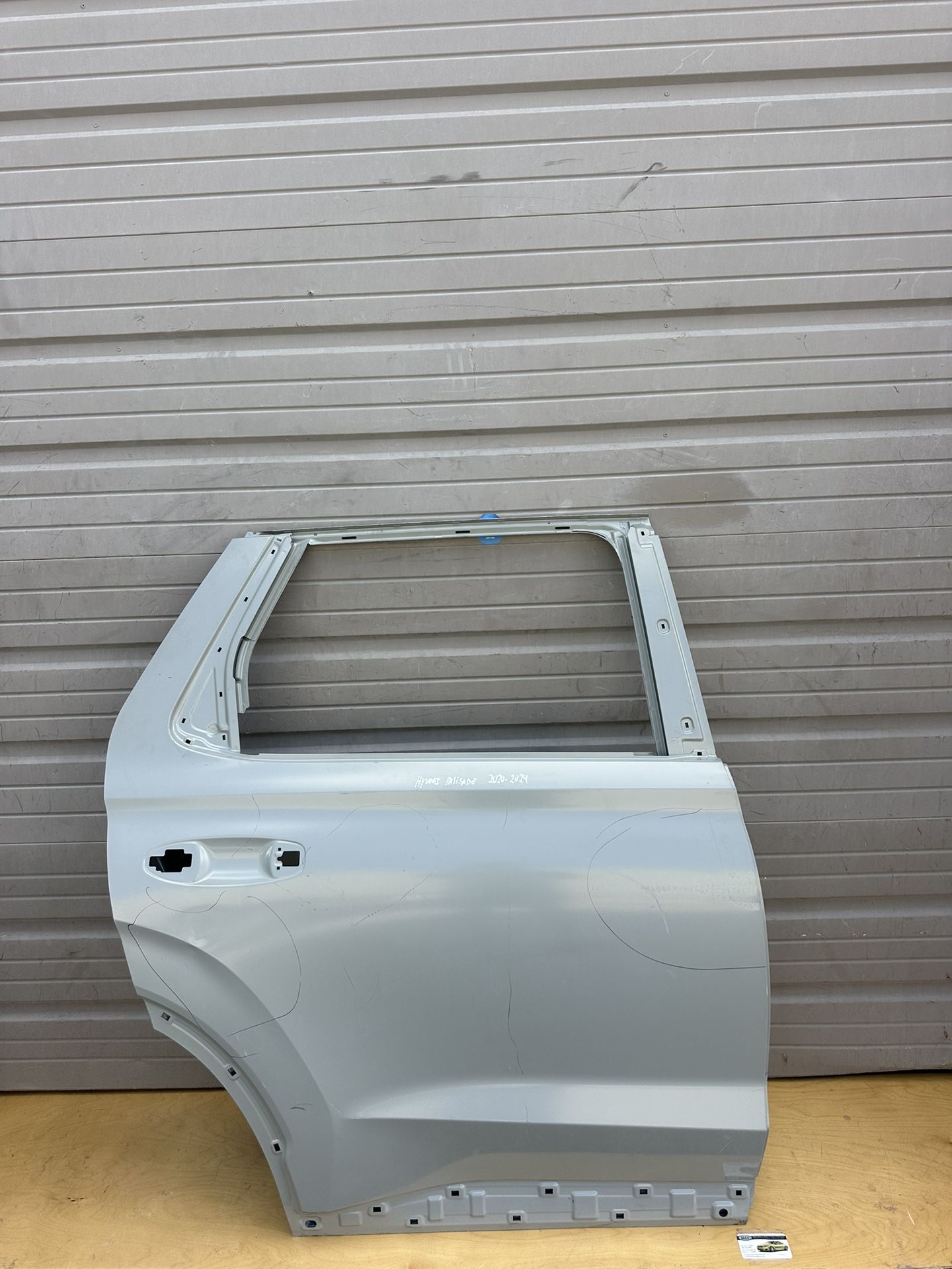 HYUNDAI PALISADE ORIGINAL NEW RIGHT REAR DOOR SHELL 2020-2024